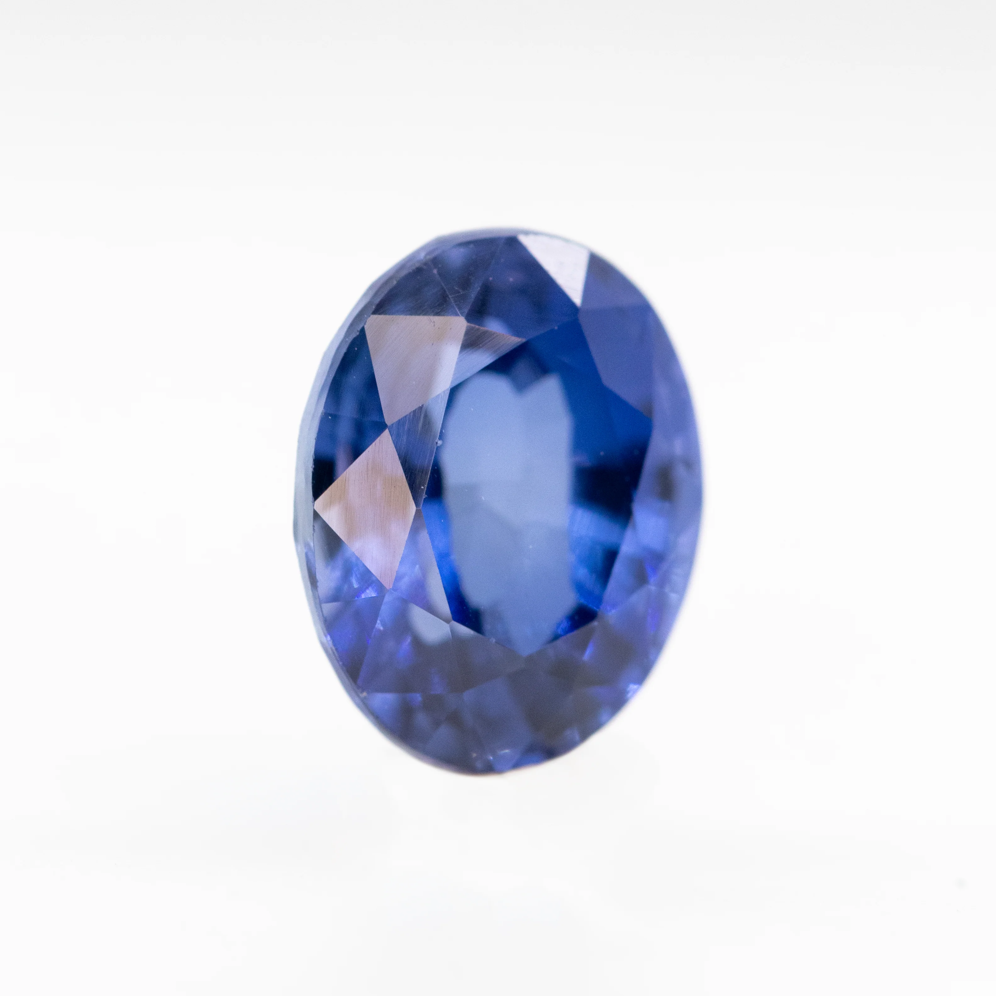 2.66 Carat Vibrant Blue Oval Sapphire for Custom Work - Inventory Code BOS266 - Image 4
