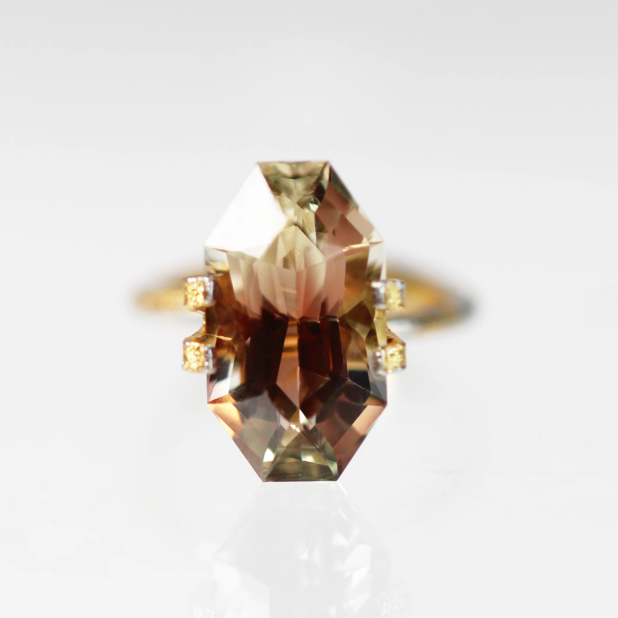 6 Carat Elongated Octagon Sunstone - Inventory Code SUNHB600 - Image 5