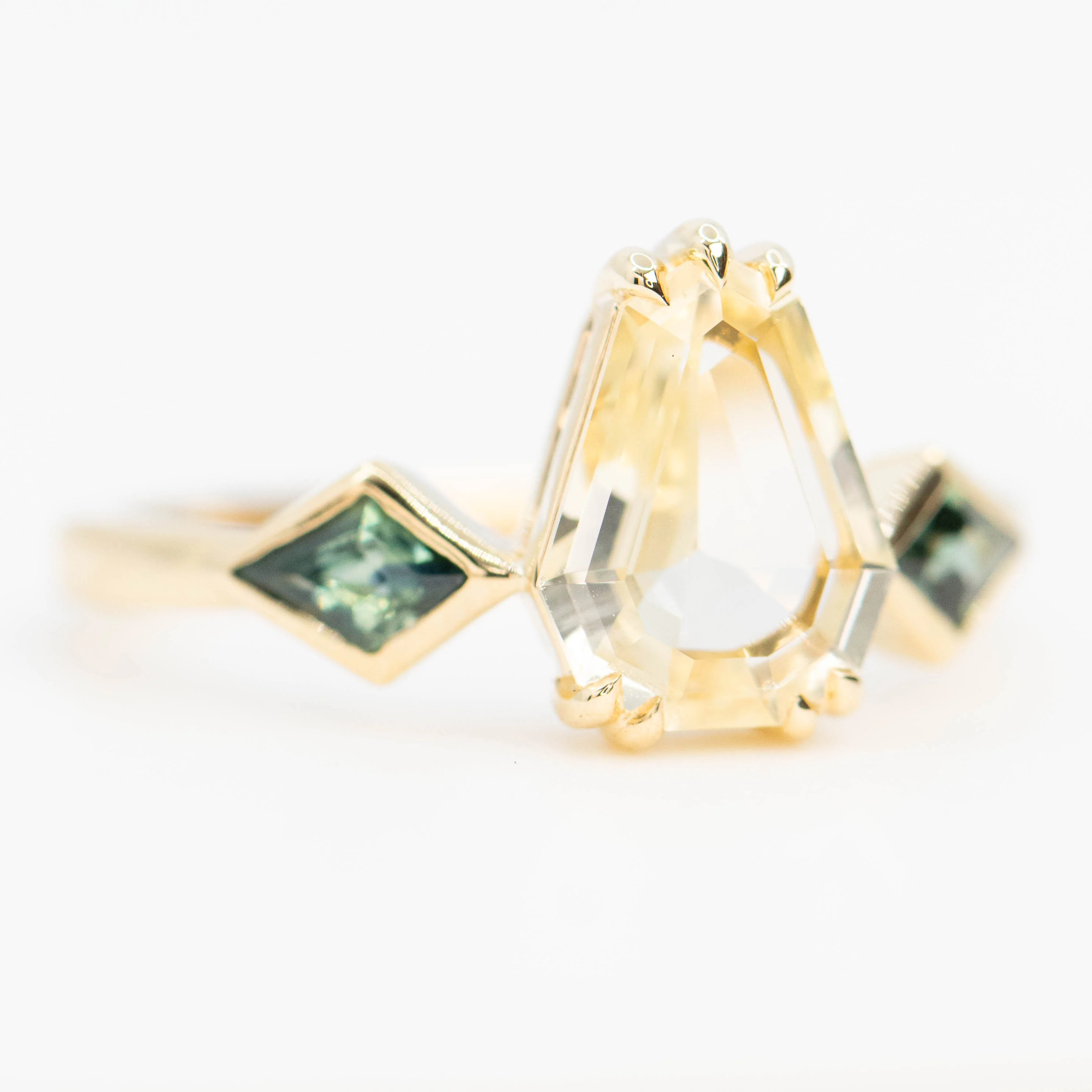 Vespera Ring with a 1.74 Carat Clear Yellow Geometric Pear Sapphire and Teal Sapphire Accents in 14k Yellow Gold - Ready to Size and Ship - Image 4